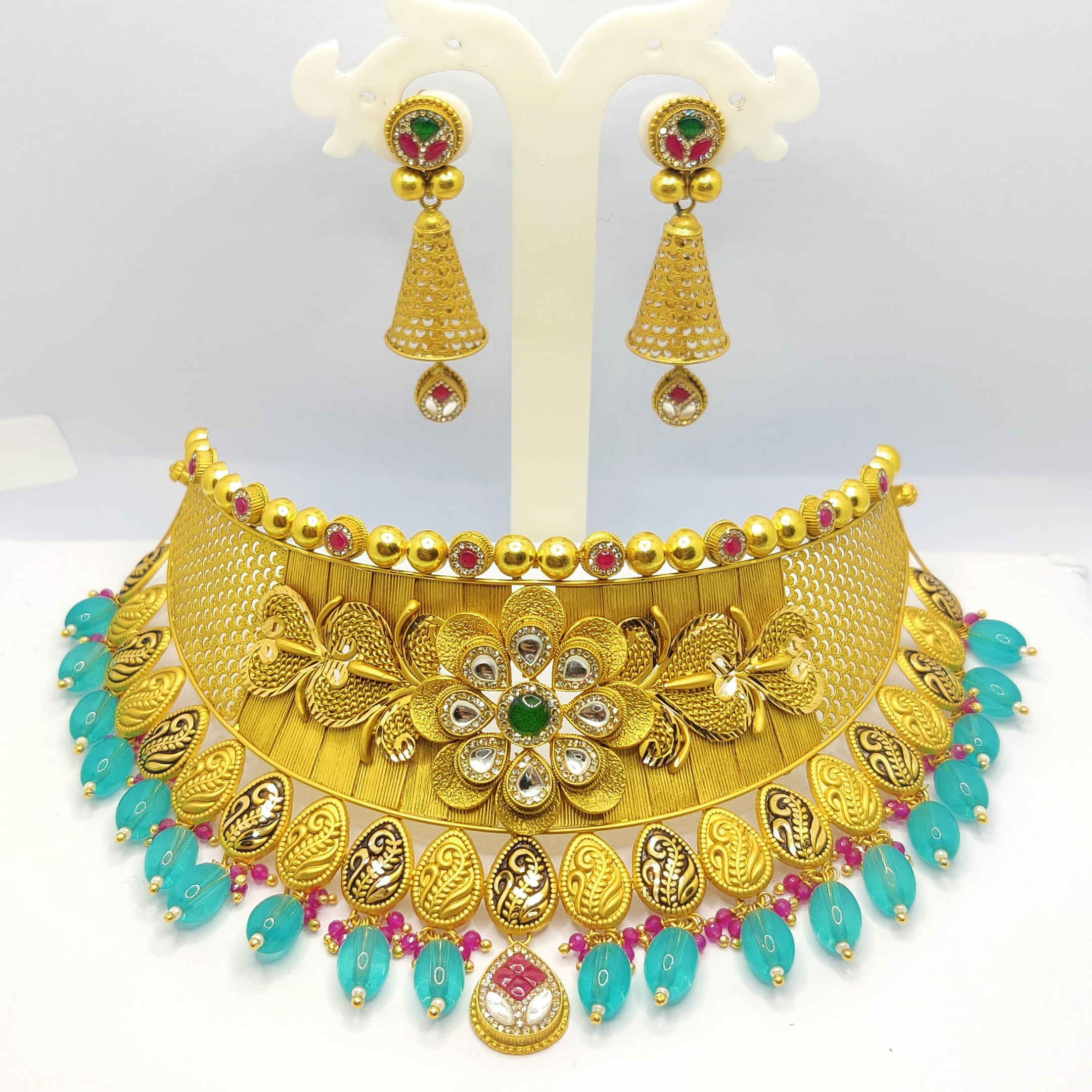Heirloom Gold Set