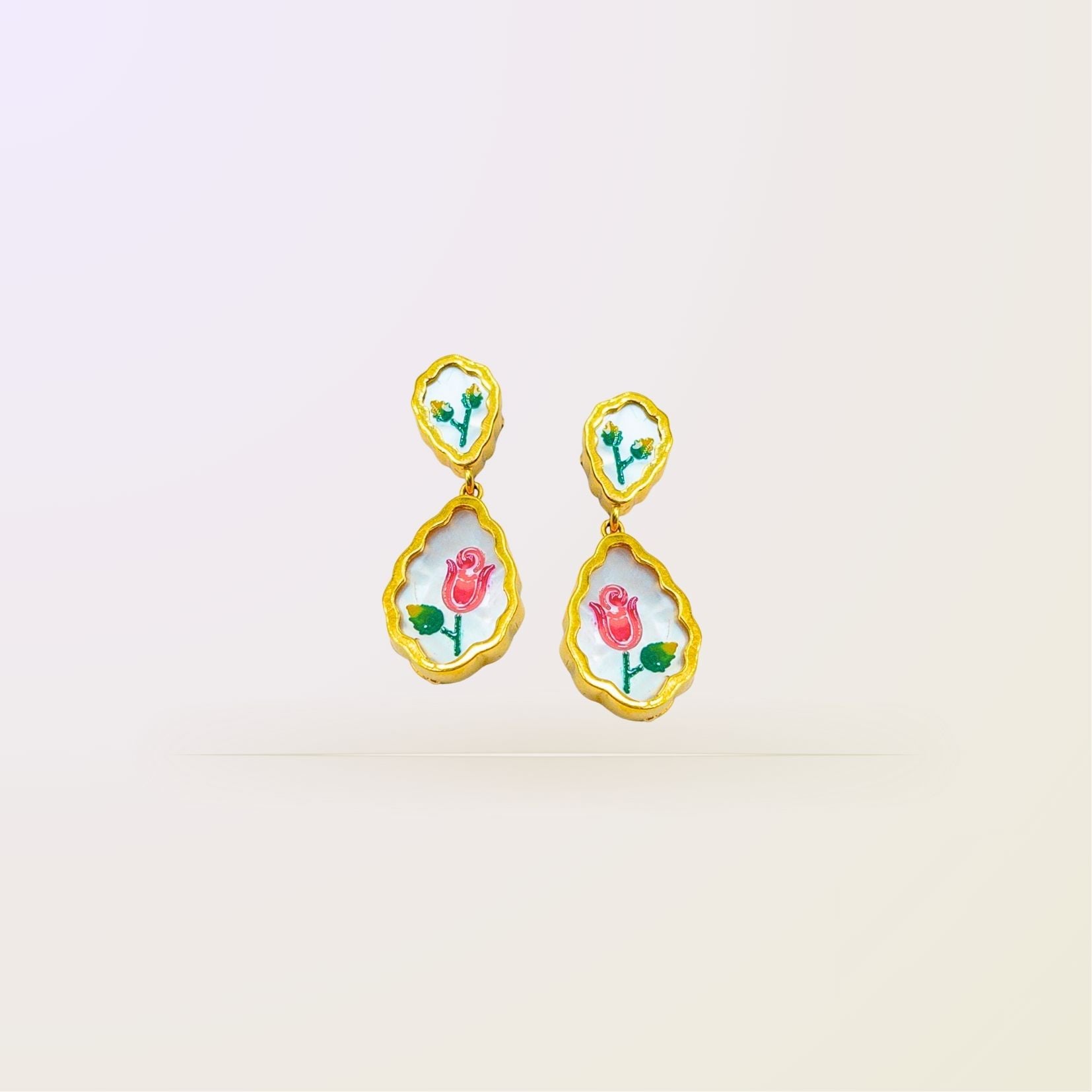 Floral Petal Pearls - Gold earrings